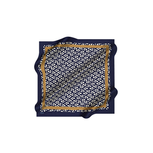 Écharpe en satin de soie bleu marine avec motif à pois géométriques - Product Image 1