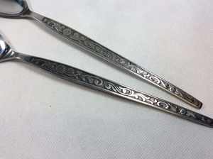 Serveur à salade en acier inoxydable au design antique avec poignées design pour un usage domestique quotidien fabriqué à la main en Inde - Product Image 5