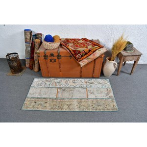 Alfombra Vintage de 2.1x4.1 pies, Alfombra Turca, Alfombra de Lana con Diseño Floral Azul - Product Image 2