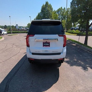 GMC Yukon Denali 4WD SUV 2023 Usado, Automático, Asientos de Cuero - Product Image 2