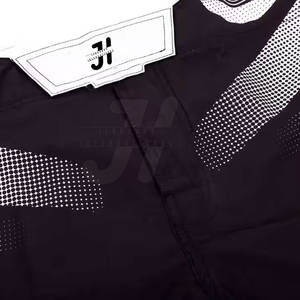 Shorts MMA de haute qualité, durables, en spandex/polyester, légers, à séchage rapide, respirants, vêtements d'arts martiaux personnalisables - Product Image 5