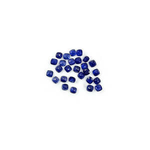Saphir bleu naturel de Bangkok, taille radiant, poli, calibré, coussin 3mm et 4mm, à facettes, avec effets lumineux jaunes et roses - Product Image 2