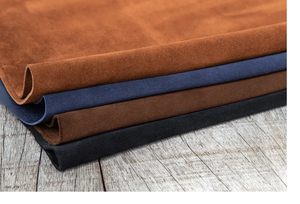 Blouson Bomber en Cuir de Mouton Personnalisé pour Femme, Col Montant, Rembourrage en Coton Respirant, Détails en Daim Véritable, Fermeture Éclair Hiver - Product Image 6