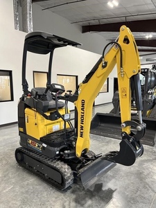 Mini-excavatrice sur chenilles E15X 2024 avec une capacité de godet de 0,12 m³ et une puissance de creusement élevée - Product Image 3
