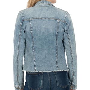 Chaqueta vaquera recortada de moda para mujer con dobladillo deshilachado y acabado desgastado para trajes de calle modernos 2025 - Product Image 6