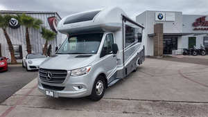 Mercedes-Benz Sprinter 3500XD 2022 en Perfectas Condiciones - Product Image 5