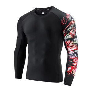 Rashguard professionnel sublimé à manches courtes avec logo personnalisé - Product Image 1