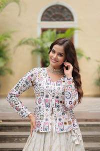 Dernière tendance de fantaisie tenue meilleure fausse Georgette Lehenga Choli avec fil riche paillettes brodé travail fabricant de l'Inde - Product Image 3