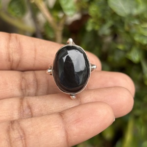 Anneaux en obsidienne noire de style bohème faits à la main par des designers, très vendus, plaqués argent, pierres précieuses naturelles, fiançailles, tendance, en laiton - Product Image 2