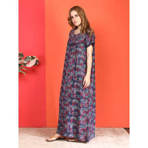 Camisón Evolve Alpine Casual de Longitud Completa con Bolsillo Lateral, Bordado en el Escote, Tejido Suave, Cierre Elástico en la Cintura, Estilo Adorable - Product Image 5