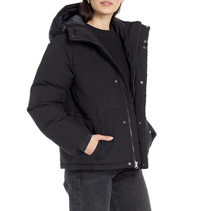 Veste matelassée à capuche pour femme, manteau d'hiver isolé, vêtement d'extérieur chaud et rembourré, élégante veste matelassée noire avec boutons-pression - Product Image 1