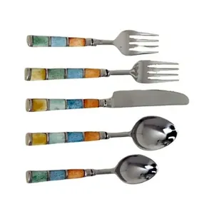 Tenedor básico de acero inoxidable con acabado suave perfecto para servicios de catering comidas diarias y elementos esenciales de cocina de la India - Product Image 3