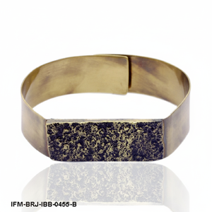 Bracelet manchette en laiton texturé fait main, style brutaliste industriel, bracelet ouvert pour femme, cadeau pour elle - Product Image 1