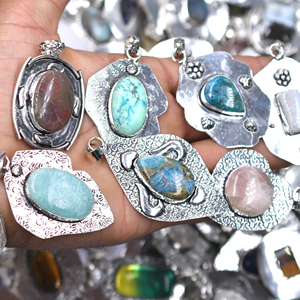 จี้925สไตล์วินเทจผสมหลากหลายรูปทรงอัญมณีธรรมชาติสัญลักษณ์ทางศาสนาคริสเตียนงานปาร์ตี้ทองเหลือง - Product Image 1