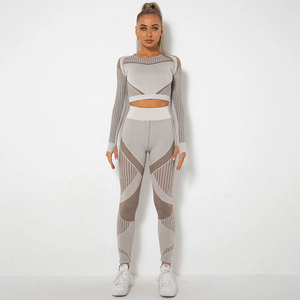 Venta al por mayor de 2 piezas de ropa de Yoga Fitness Gimnasio Mujeres de alta calidad de impresión personalizada de peso ligero Mujeres Yoga Set - Product Image 5