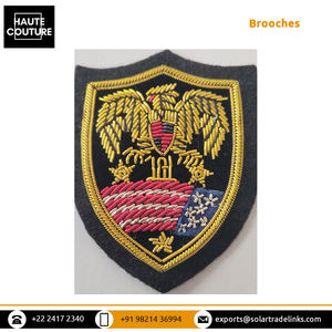 Broches Kora bordados a mano hechos a mano con forma de escudo de calidad estándar más vendidos disponibles en tamaño y color personalizados - Product Image 5