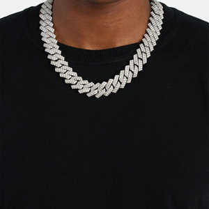 Collier Cuban Link en style Hip Hop glacé, bijoux vintage religieux en alliage de zinc avec zircon diamant pour mariages, fêtes, cadeaux - Product Image 1