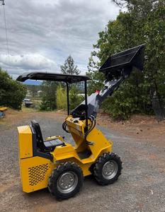 Livraison gratuite Infront yf480 15hp Mini chargeuse compacte à chenilles CE EPA Moteur Skidsteer Mini chargeuse compacte à chenilles pour tous les terrains - Product Image 2