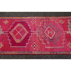 Tapis vintage Herki, tapis turc de 3,2 x 10,9 pieds, tapis géométrique rose - Product Image 5