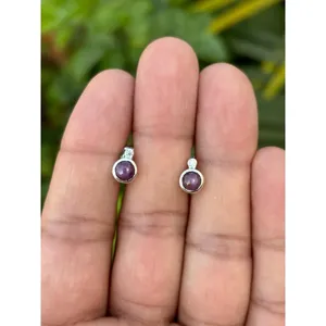 Pendientes de Plata 925 con Rubí Redondo, Baño de Oro, Forma de Bola con Engaste de Bisel e Incrustaciones de Diamantes para Compromiso, Certificados por IGI - Product Image 2