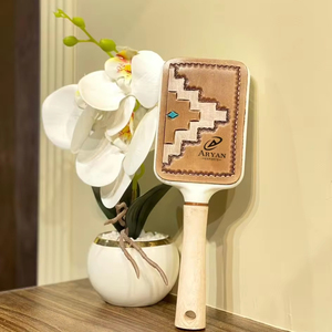 Cepillo de pelo rústico y elegante con mango de cuero para Glam sin esfuerzo, peine de cuero hecho a mano Real, accesorios para el cabello, regalo para ella - Product Image 6
