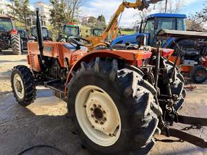 Tractor de segunda mano Proveedor de equipos agrícolas Tractor europeo - Product Image 5
