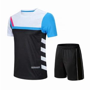 Vente à chaud, vêtements de tennis personnalisés pas chers pour hommes, ensembles d'uniformes de tennis à la mode décontractés avec logo personnalisé - Product Image 1