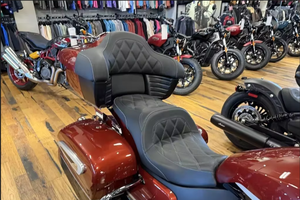 Motocicleta Cruiser Indian Pursuit Limited 2025 Lista para Usar con Paquete Premium Icon Copper en Venta - Product Image 6