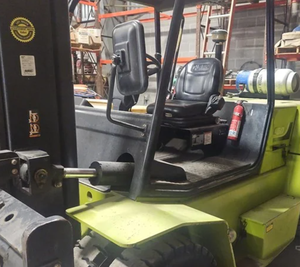 Oferta Exclusiva de Subasta para Montacargas Neumáticos C60L 2009 con Capacidad de Carga de 13200 LBS - Product Image 4