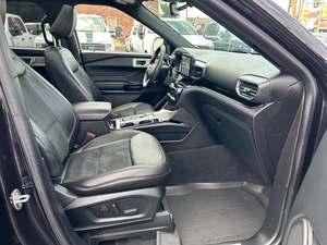 EXPLORER ST LINE SUV AWD 2022 USADO EN EXCELENTES CONDICIONES - Product Image 2