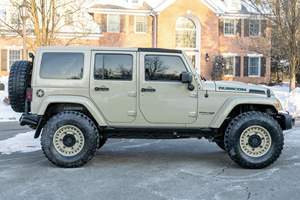 Jeep Wrangler Unlimited Rubicon 4x4 AEV 2017 Usado, Conversión Hemi V8 de 5.7 Litros, 4WD, Color Gobi Tan, Modificaciones Extensivas - Product Image 2