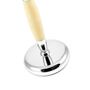 Soporte para afeitado Sharpinst Stand 307 de acero inoxidable de alta calidad, color plateado y madera, en estuche con cremallera Renix negro - Product Image 4