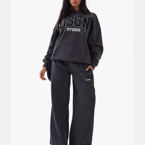 Venta al por mayor de ropa de calle de invierno de las mujeres sólido chándal personalizable de alta calidad Jogger Set - Product Image 1