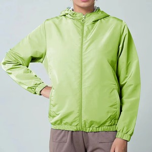 Chaquetas Cortavientos 2025 para Mujer, Chaquetas de Moda para Hacer Ejercicio, Chaquetas Cortavientos con Cremallera, Chaquetas de Nailon con Cremallera para Mujer, Corte Cuadrado - Product Image 4