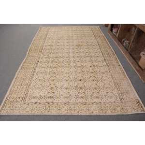 พรมตุรกีโบราณแบบทันสมัยขนาด5.4x8.6ฟุตสีเบจสีน้ำตาลปะต่อผืนใหญ่ทรงสี่เหลี่ยมผืนผ้าผ้าขนสัตว์ลาเท็กซ์สำหรับทางเข้าบ้านของวัยรุ่น - Product Image 1