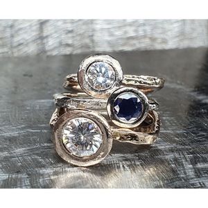 Anillo artesanal único para mujer hecho en Italia con piedra - Product Image 1