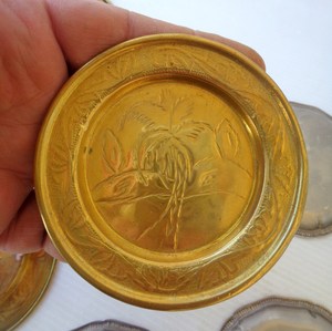 Vente en gros Sous-verres vintage en laiton et en acier de luxe écologique Conception personnalisée pour hôtel, restaurant, bureau, Inde - Product Image 3