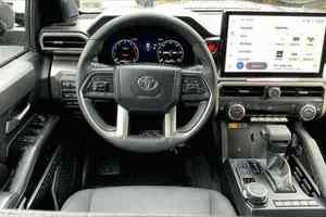 Camioneta Usada 2024, Doble Cabina, Diésel Turbo, IForceMAX, 4x4, Automática, en Excelentes Condiciones, Configuración Deportiva, Techo Panorámico - Product Image 4