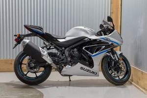 Nuova <span class=keywords><strong>Moto</strong></span> Sportiva Suzuki <span class=keywords><strong>GSX</strong></span>-<span class=keywords><strong>R</strong></span> 1000 2025 - Modello Semplice e Versatile - Product Image 4