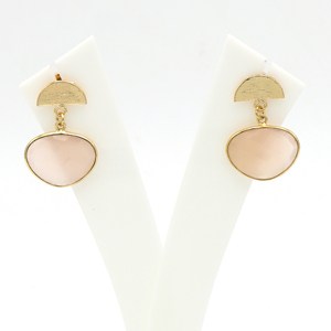 ต่างหูห้อยประดับพลอยแคลเซโดนีสีชมพูสำหรับผู้หญิง ยี่ห้อ DUA ทำจากทองเหลืองผสมทองแดง ชุบทอง 18K ดีไซน์ทันสมัย เหมาะสำหรับงานแต่งงาน สวยงาม ประณีต ทำด้วยมือ - Product Image 2