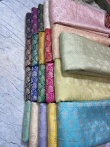 Tissu jacquard brocart lourd pour vêtements de mariée Lehengas et rembourrage assurant durabilité et finition riche - Product Image 4