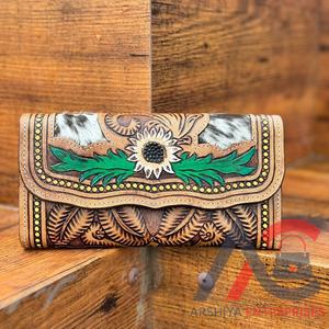 Pochette en cuir usiné à fleurs occidentales Portefeuille en cuir de fourrure de vachette Portefeuille multi-usages pour femmes Sac à main en fourrure de vachette usinée - Product Image 1