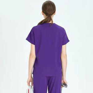 Uniformes de hospital unisex de tejido suave con logotipo personalizado OEM, uniformes de enfermería ligeros para hombres y mujeres, bata quirúrgica - Product Image 4