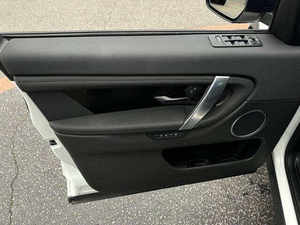 รถมือสอง ปี 2021 ดิสคัฟเวอรี่ สปอร์ต P250 SE ไมล์น้อย เกียร์ออโต้ เบาะหนัง ไม่เคยเกิดอุบัติเหตุ พร้อมใช้งาน - Product Image 2