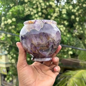 Jarra de Cuarzo Amatista Natural Tallada en India con Tapa, Recipiente de Piedra Curativa, Contenedor Decorativo de Piedra - Product Image 3