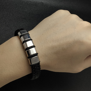 Pulsera magnética con logotipo grabado personalizado, joyería de lujo, pulsera de cuero trenzado para <span class=keywords><strong>hombre</strong></span> - Product Image 2