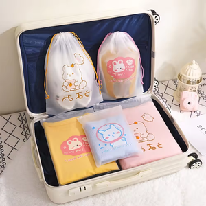 Logo personnalisé mat impression PE fermeture éclair poly givré fermeture éclair sac d'emballage en plastique sac pour vêtements pochette Vietnam - Product Image 2