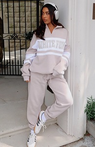 ชุดวอร์มผู้หญิงแบบ 2 ชิ้น ผ้าทึบ ปักลาย สำหรับฤดูหนาว แบบสั่งทำพิเศษ - Product Image 5