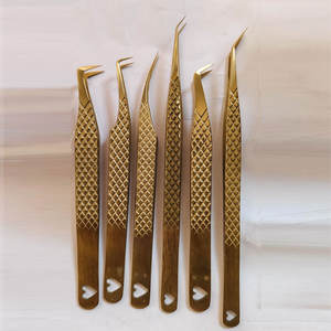 ชุดแหนบต่อขนตาสแตนเลสสีทอง 6 ชิ้น แบบใช้มือ รูปหัวใจ ได้รับการรับรองมาตรฐาน Class I และ CE ผ่านการฆ่าเชื้อด้วยอุณหภูมิสูง อุปกรณ์สำหรับต่อขนตา - Product Image 1