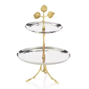 Royal Cake Stand Diseñador Hecho a mano Fancy New Arrival Cake Stand Calidad exclusiva Forma redonda Cake Stand a precio aceptable - Product Image 2